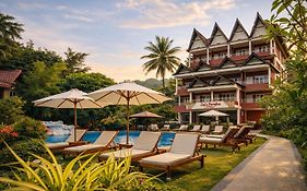 Zoe'S Paradise Waterfront Hotel